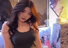 Seu padrasto foda sua filha em Holiday Tet
